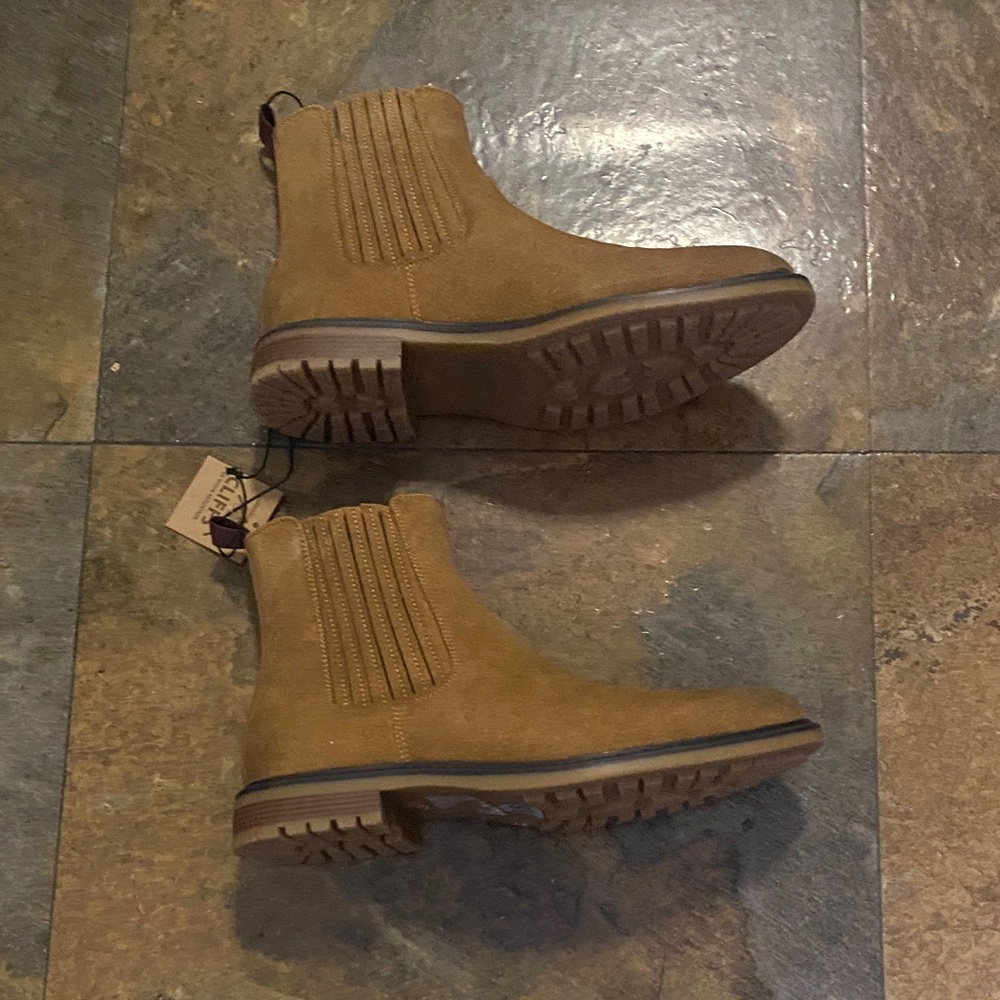 Cliffs by WHITE MOUNTAIN Tan Men's Boots